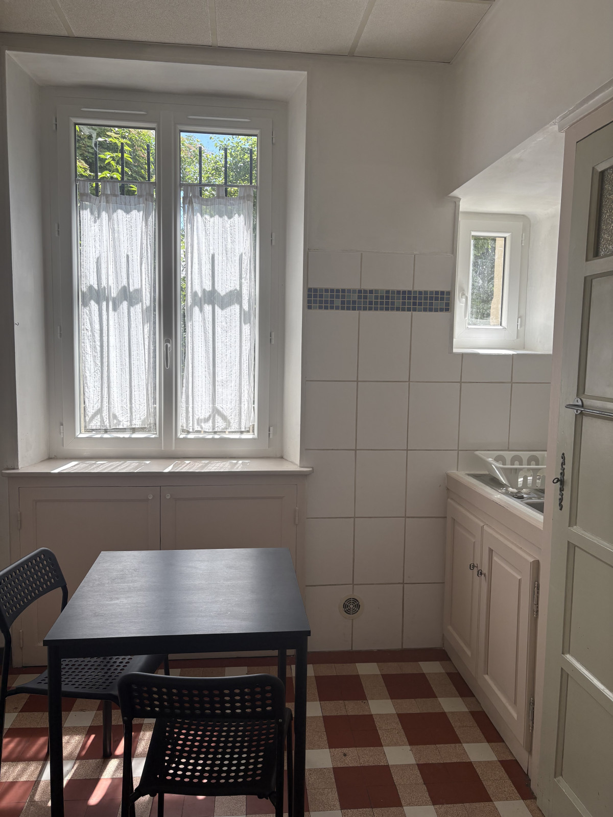 
                                                Location
                                                 Charmant appartement meublé de 33m²