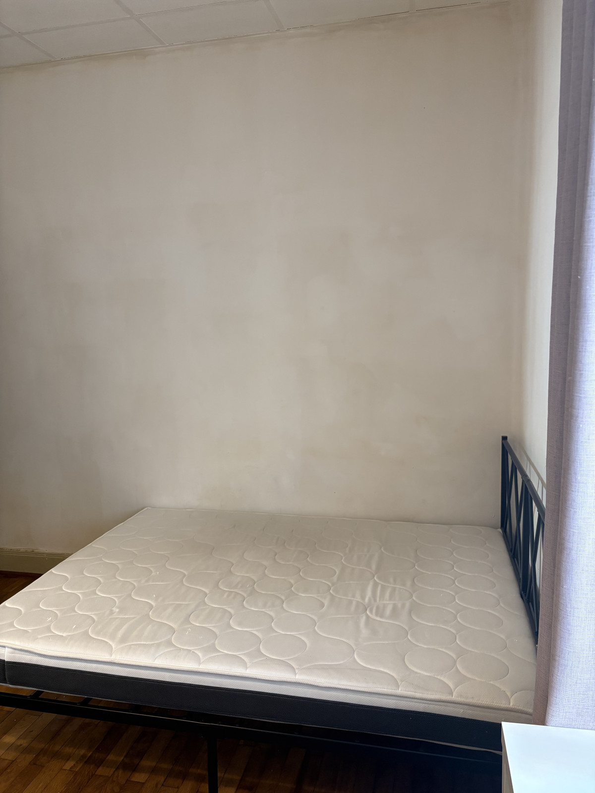
                                                Location
                                                 Charmant appartement meublé de 33m²