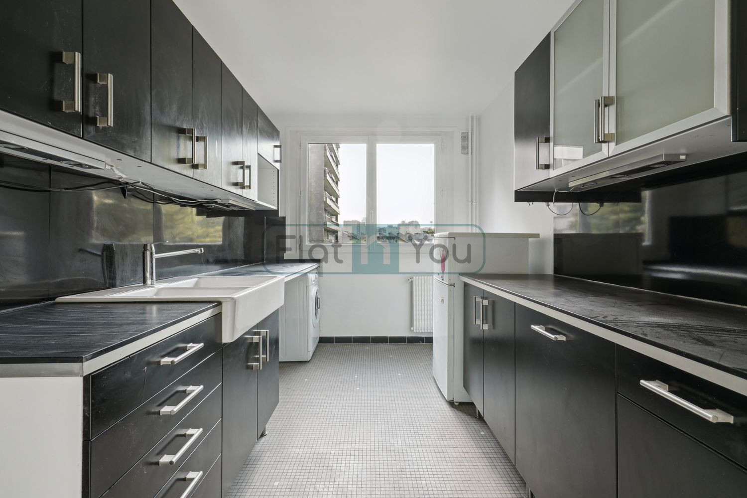 
                                                Location
                                                 Charmant Appartement - Paris 18ème