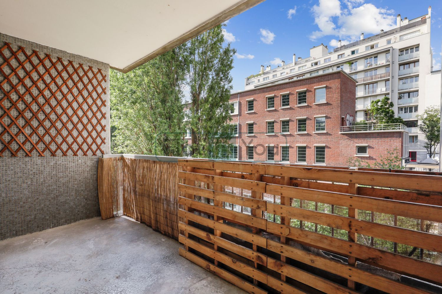 
                                                Location
                                                 Charmant Appartement - Paris 18ème