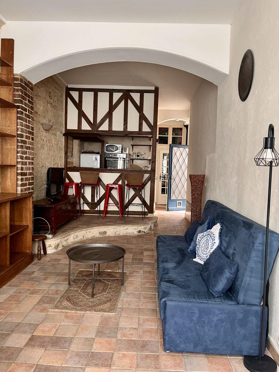 
                                                Location
                                                 Charmant Appartement T3 atypique Paris 14