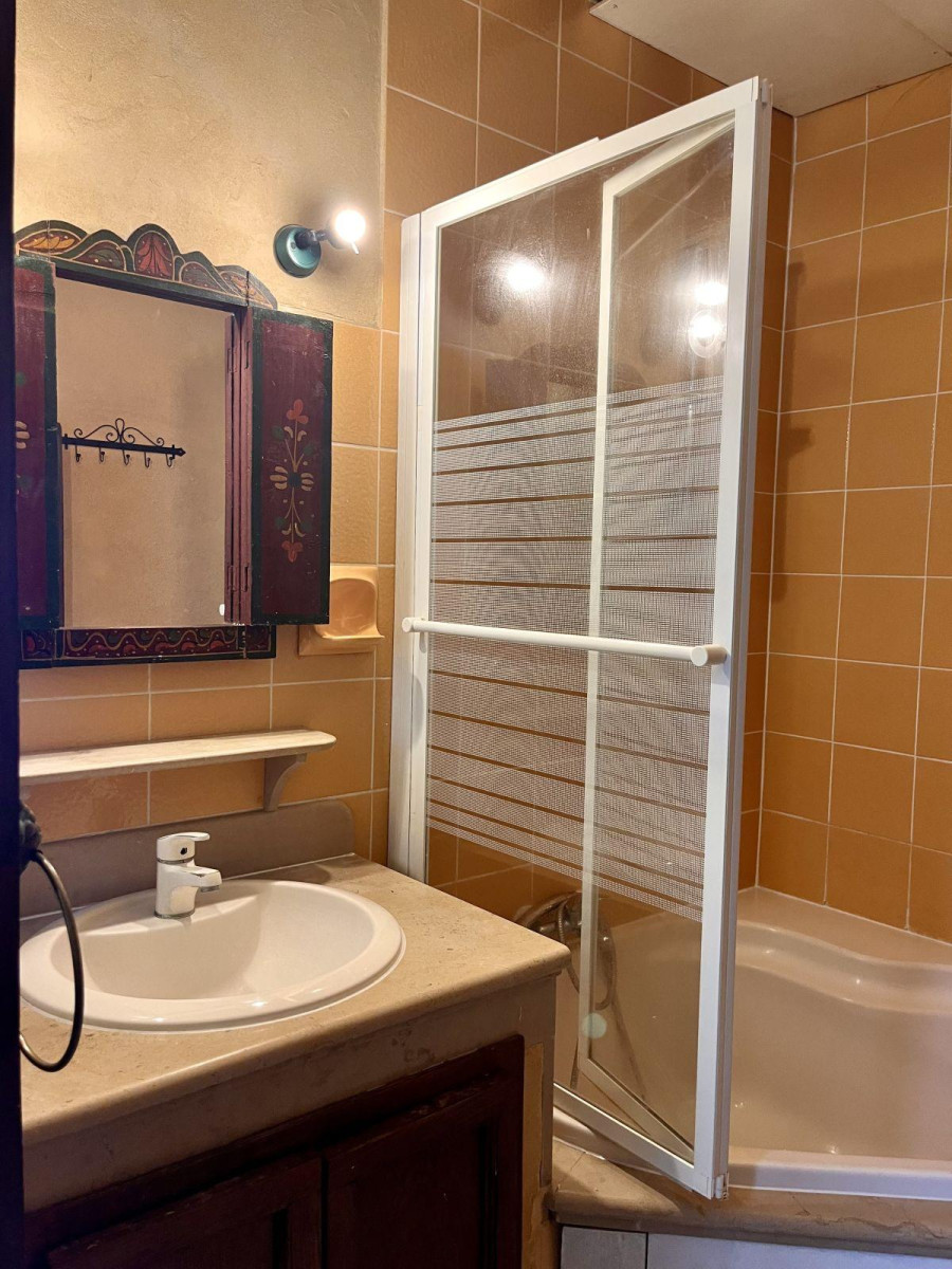 
                                                Location
                                                 Charmant Appartement T3 atypique Paris 14