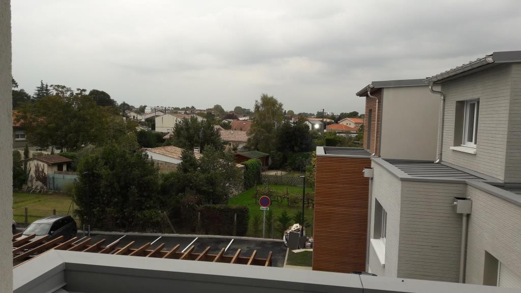 
                                                Location
                                                 Charmant appartement T3 avec terrasse et parking