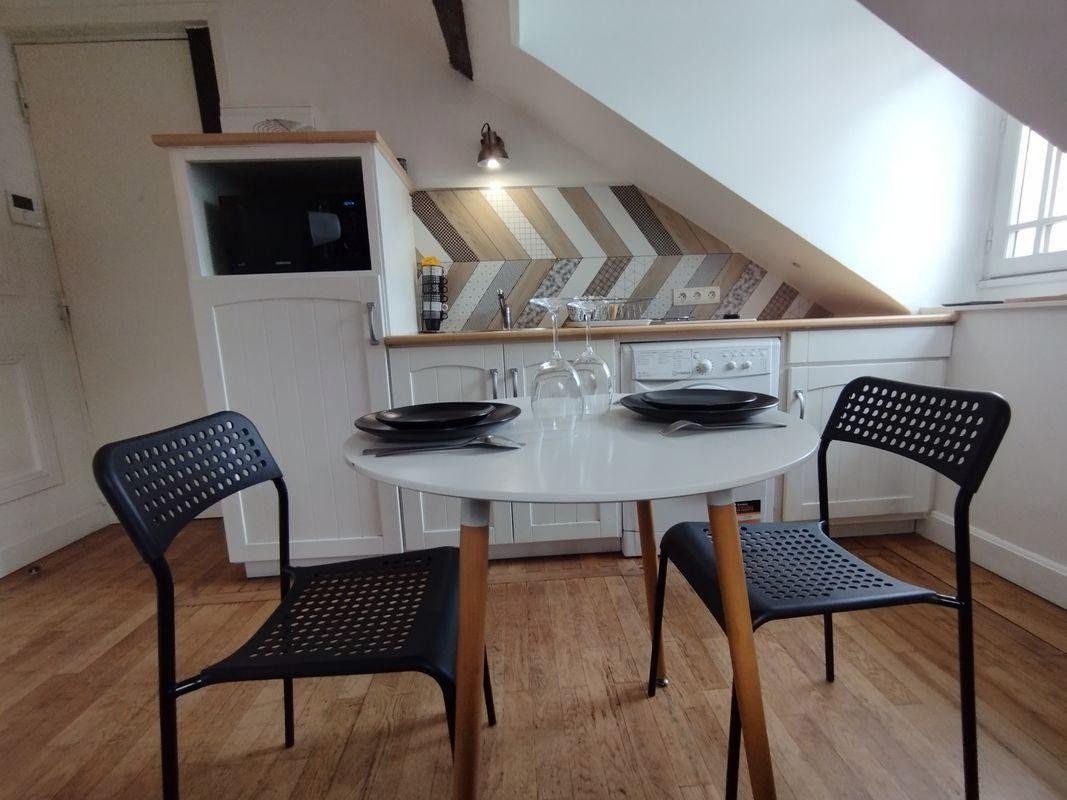 
                                                Location
                                                 Charmant Duplex Meublé de 40m² à Louer à Rouen