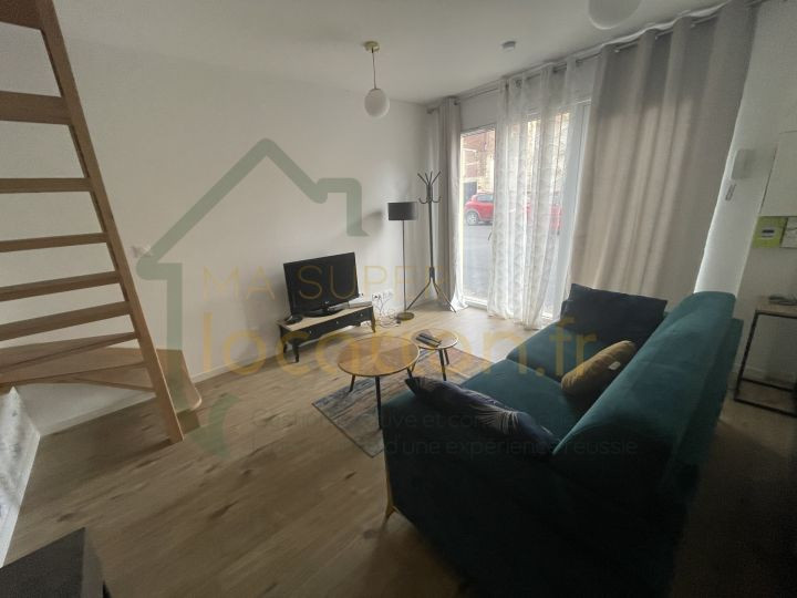 
                                                Location
                                                 Charmant Duplex Meublé de 41 m² à Saint-Quentin 02100