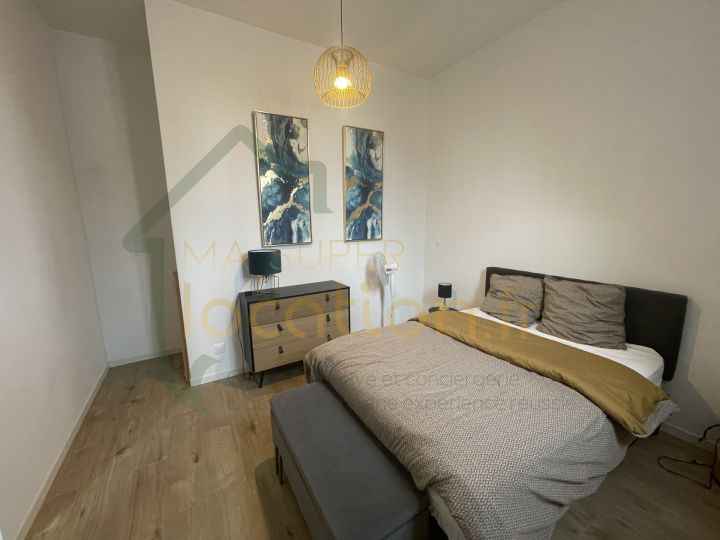 
                                                Location
                                                 Charmant Duplex Meublé de 41 m² à Saint-Quentin 02100