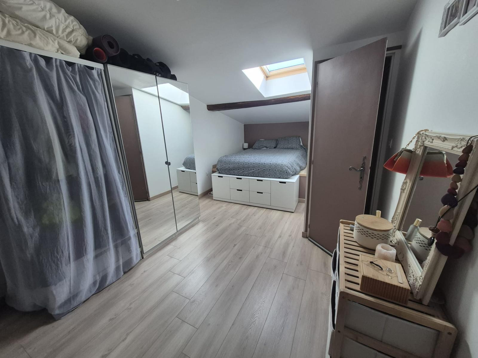 
                                                Location
                                                 Charmant duplex T2 au cœur du village de Sassenage