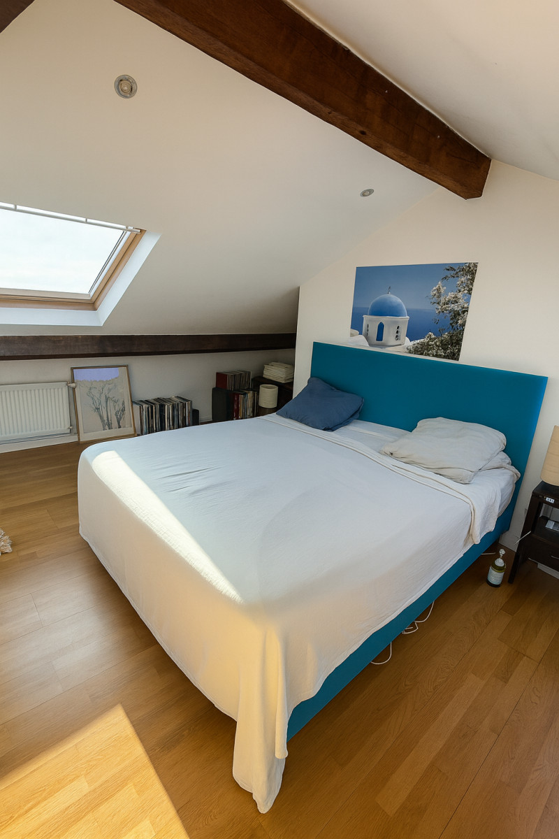 
                                                Vente
                                                 Charmant Duplex T3 à Meudon : dernier étage, vue imprenable