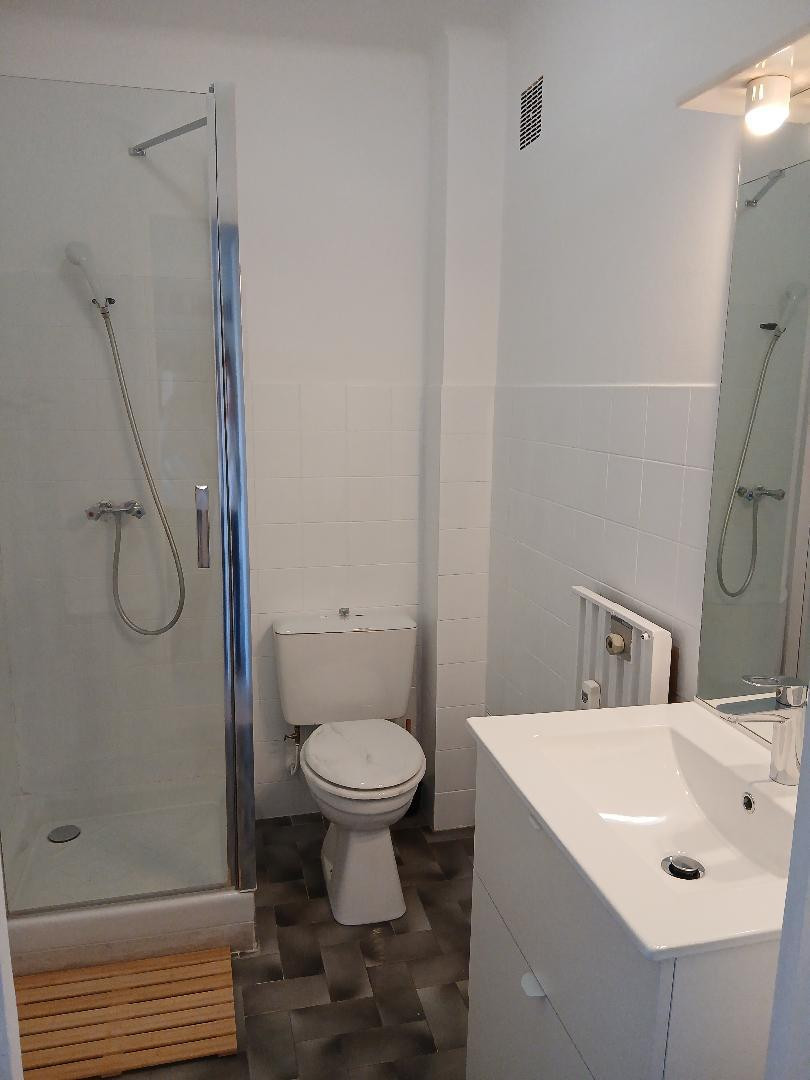 
                                                Location
                                                 Charmant et lumineux studio