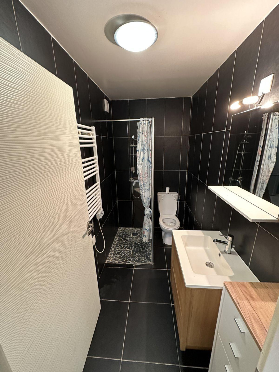 
                                                Location
                                                 Charmant F2 meublé avec jardin privatif