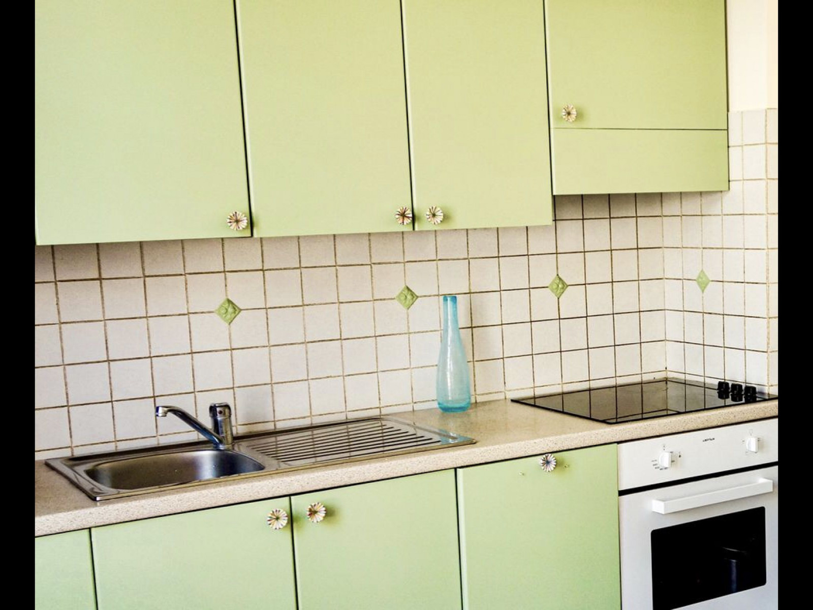 
                                                Location
                                                 Charmant grand 2 pièces 65m2 center5 min de la plage 1 chambre séparée (loyer tout inclus)