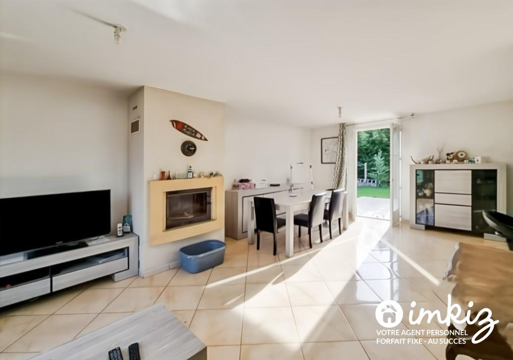 
                                                Vente
                                                 Charmant pavillon indépendant avec garage