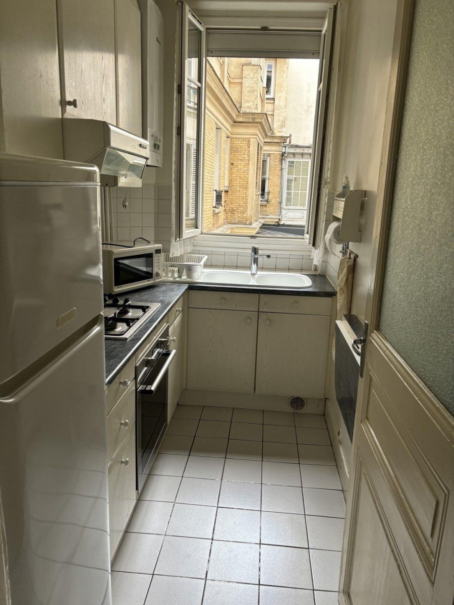 
                                                Location
                                                 Charmant petit appartement
