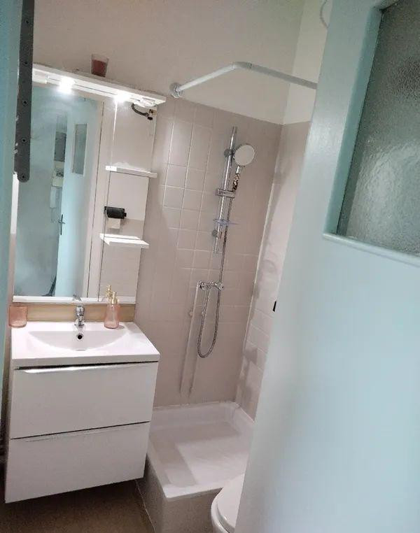 
                                                Location
                                                 Charmant petit studio meublé à louer à Rouen