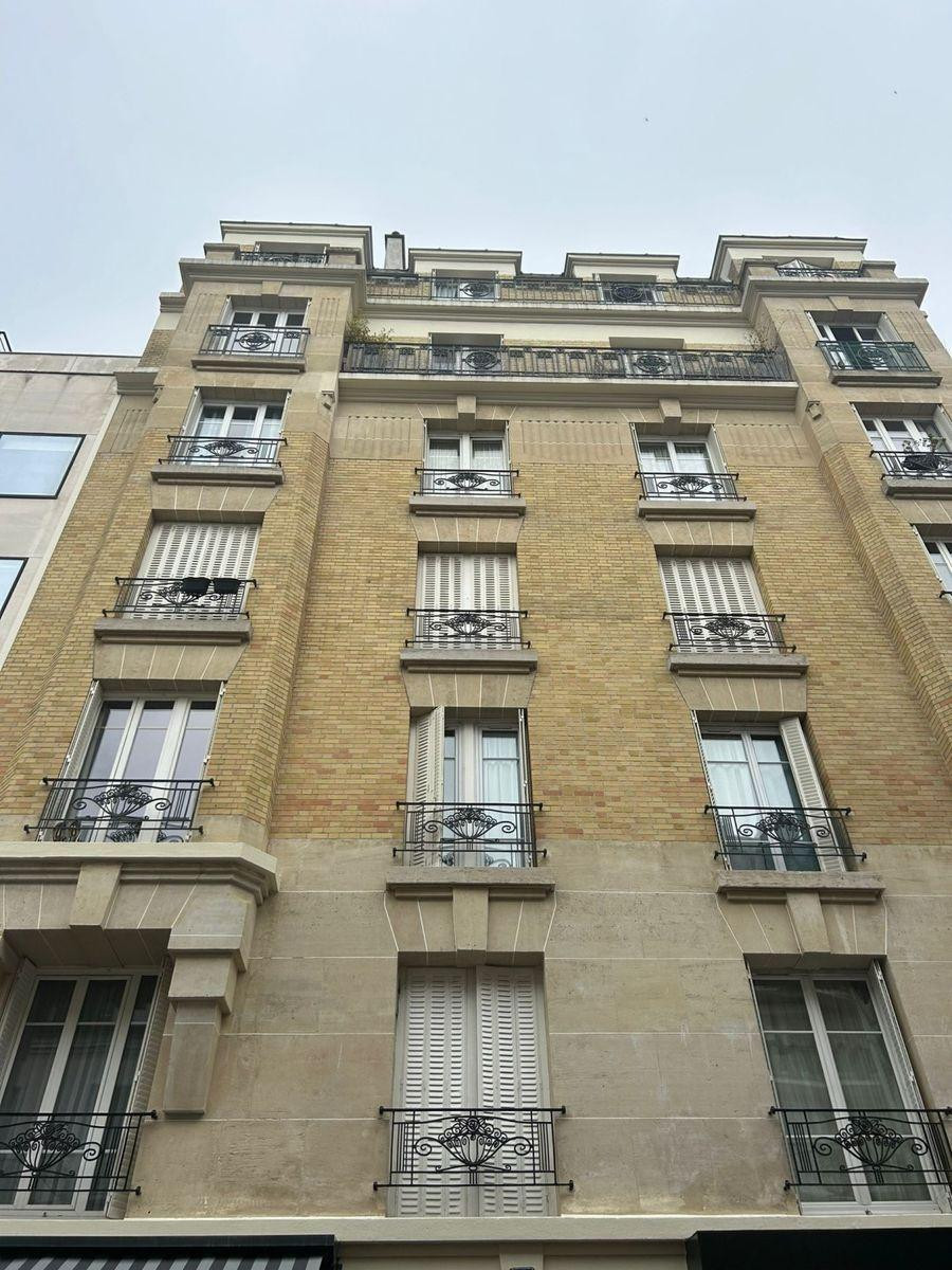 
                                                Location
                                                 Charmant studio 23m² entièrement rénové à Asnières