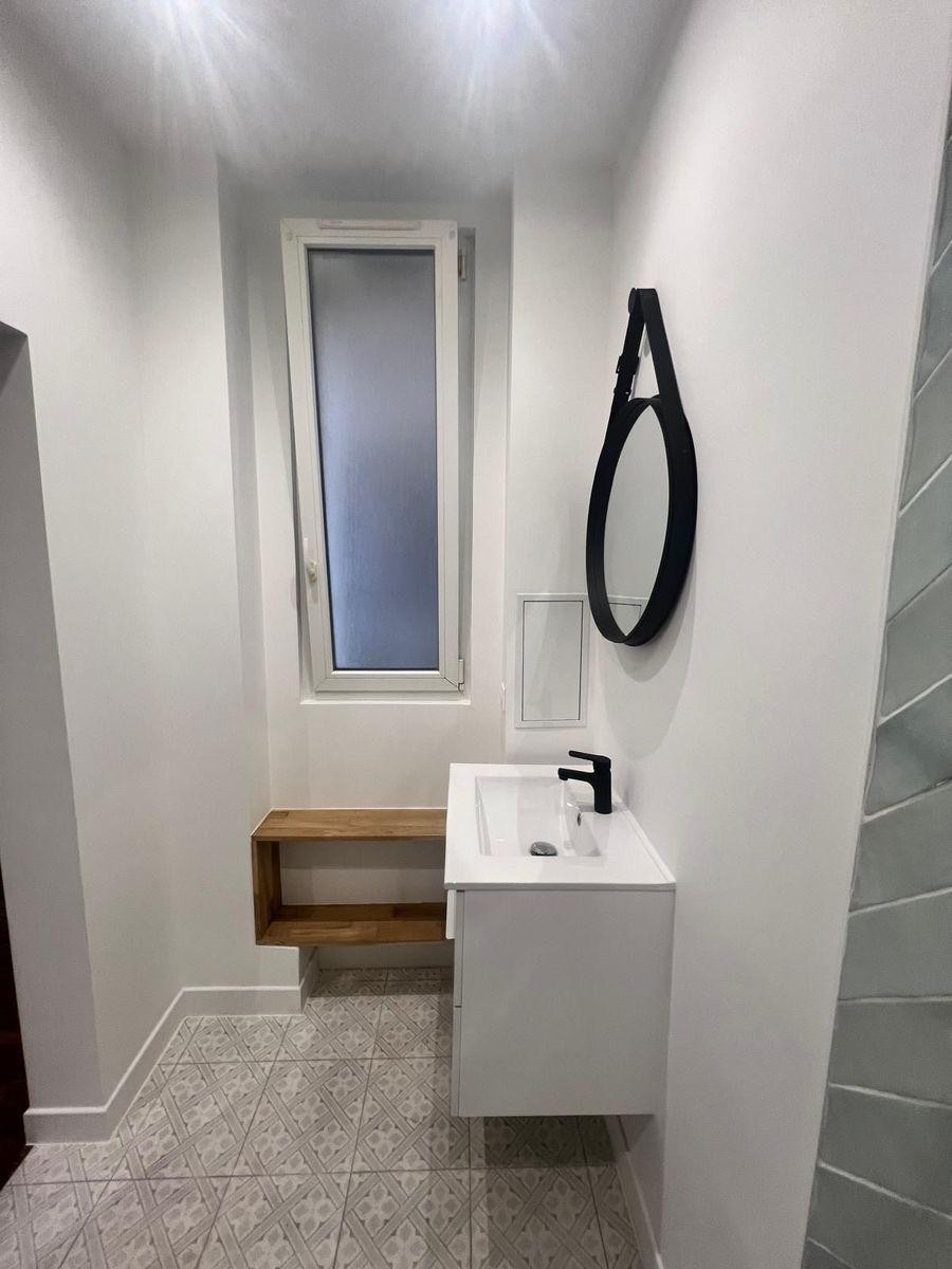 
                                                Location
                                                 Charmant studio 23m² entièrement rénové à Asnières