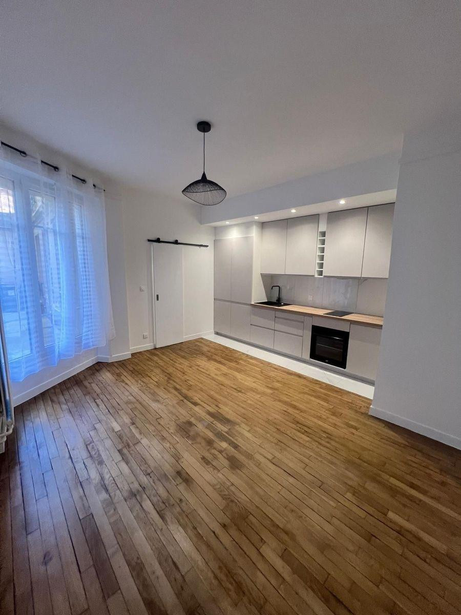 
                                                Location
                                                 Charmant studio 23m² entièrement rénové à Asnières