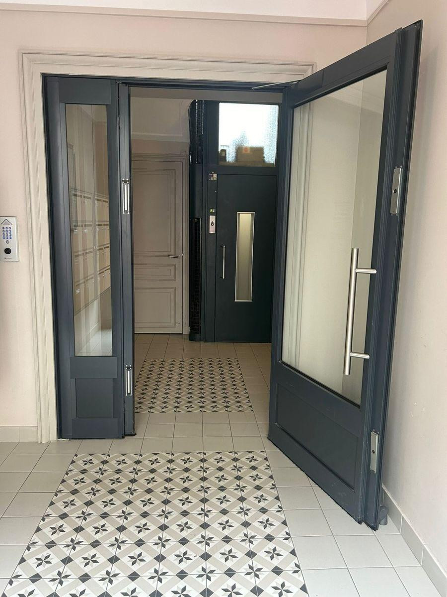 
                                                Location
                                                 Charmant studio 23m² entièrement rénové à Asnières