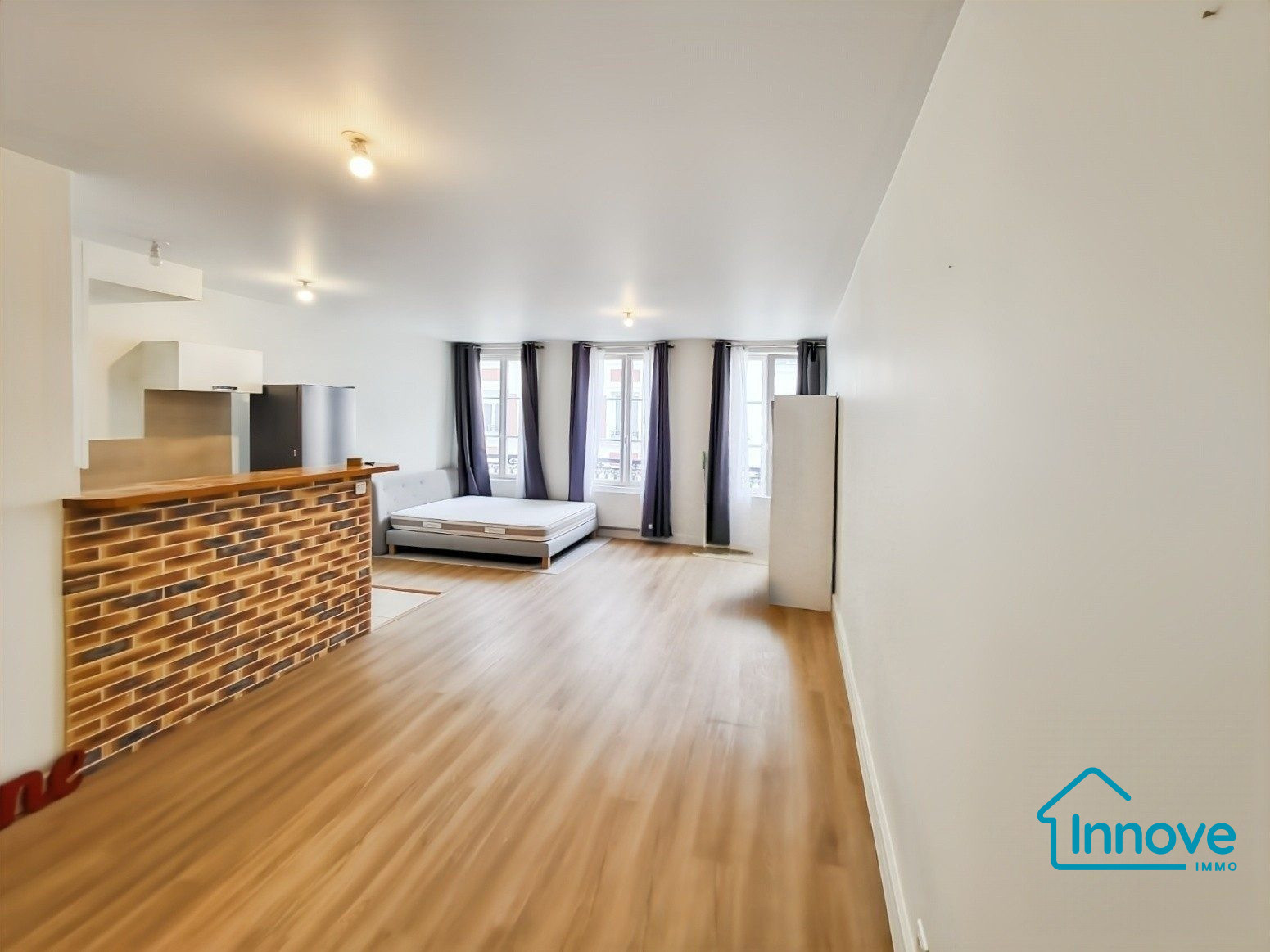 
                                                Location
                                                 Charmant Studio 32m² - Ecole Militaire
