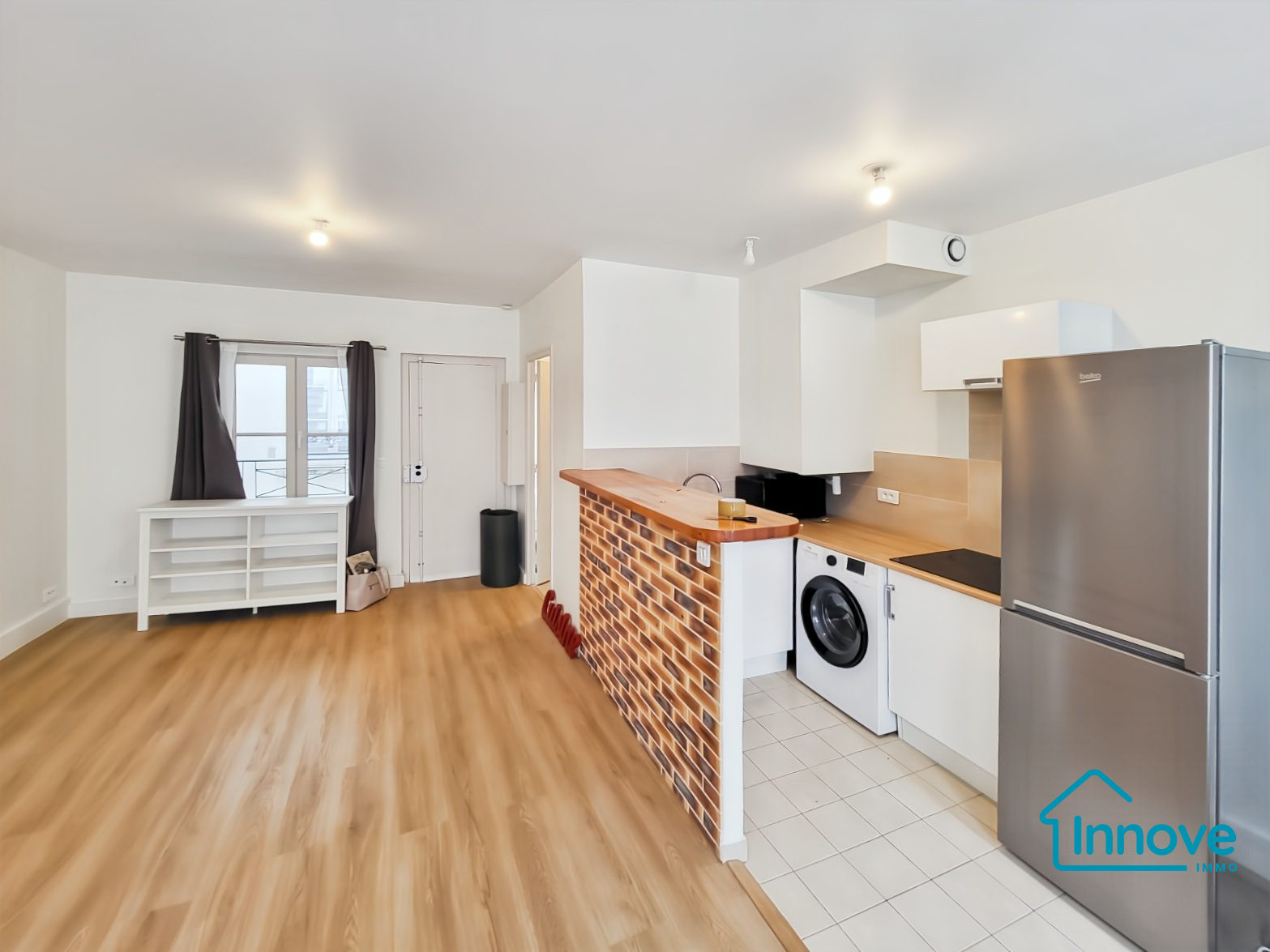 
                                                Location
                                                 Charmant Studio 32m² - Ecole Militaire