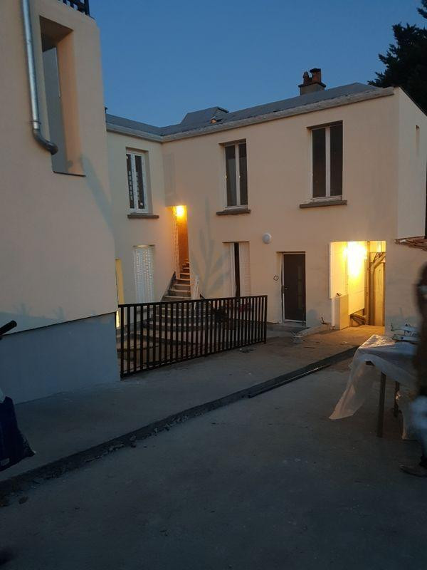 
                                                Location
                                                 Charmant studio a Rosny sous Bois RER E