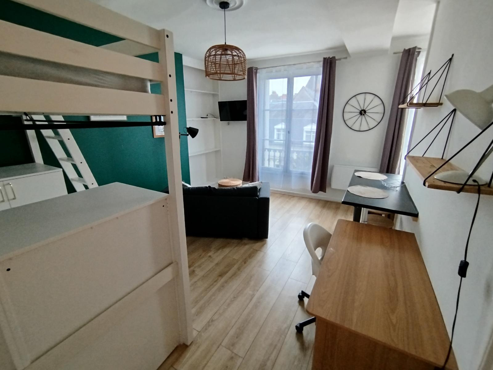 
                                                Location
                                                 Charmant studio au coeur de Saumur