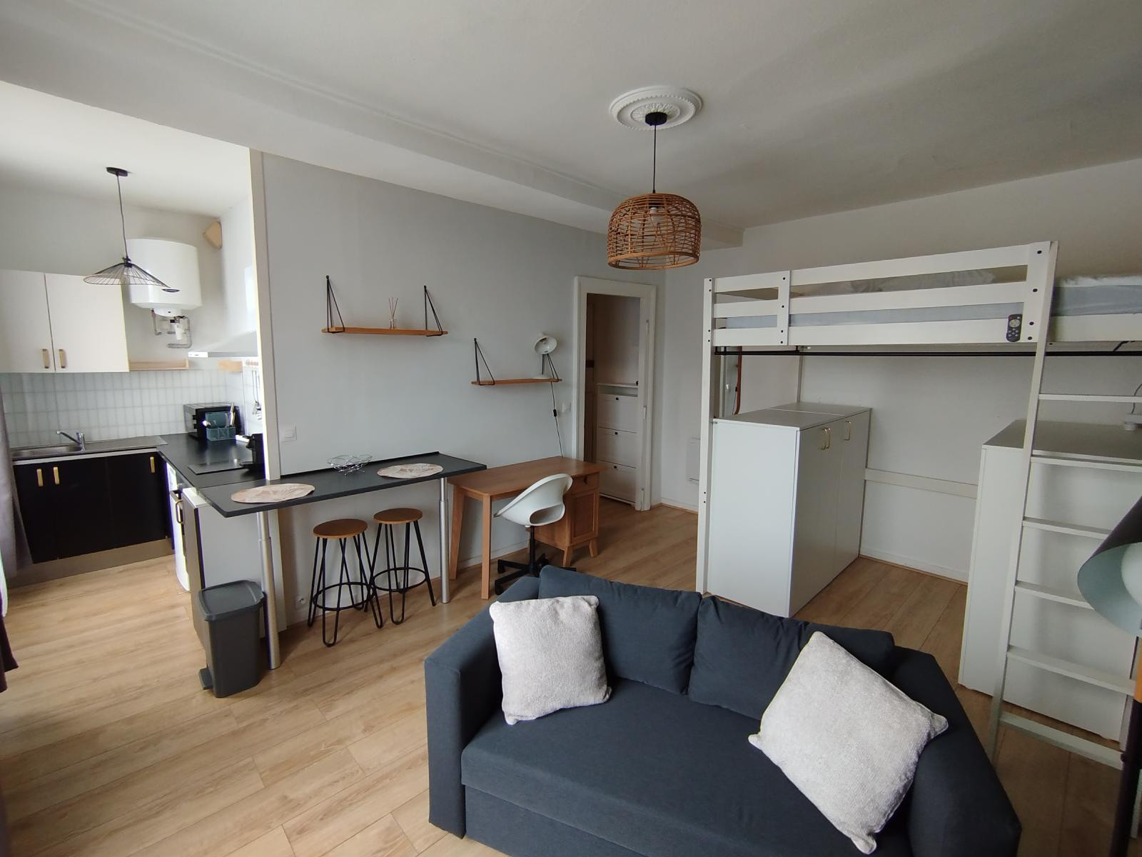 
                                                Location
                                                 Charmant studio au coeur de Saumur