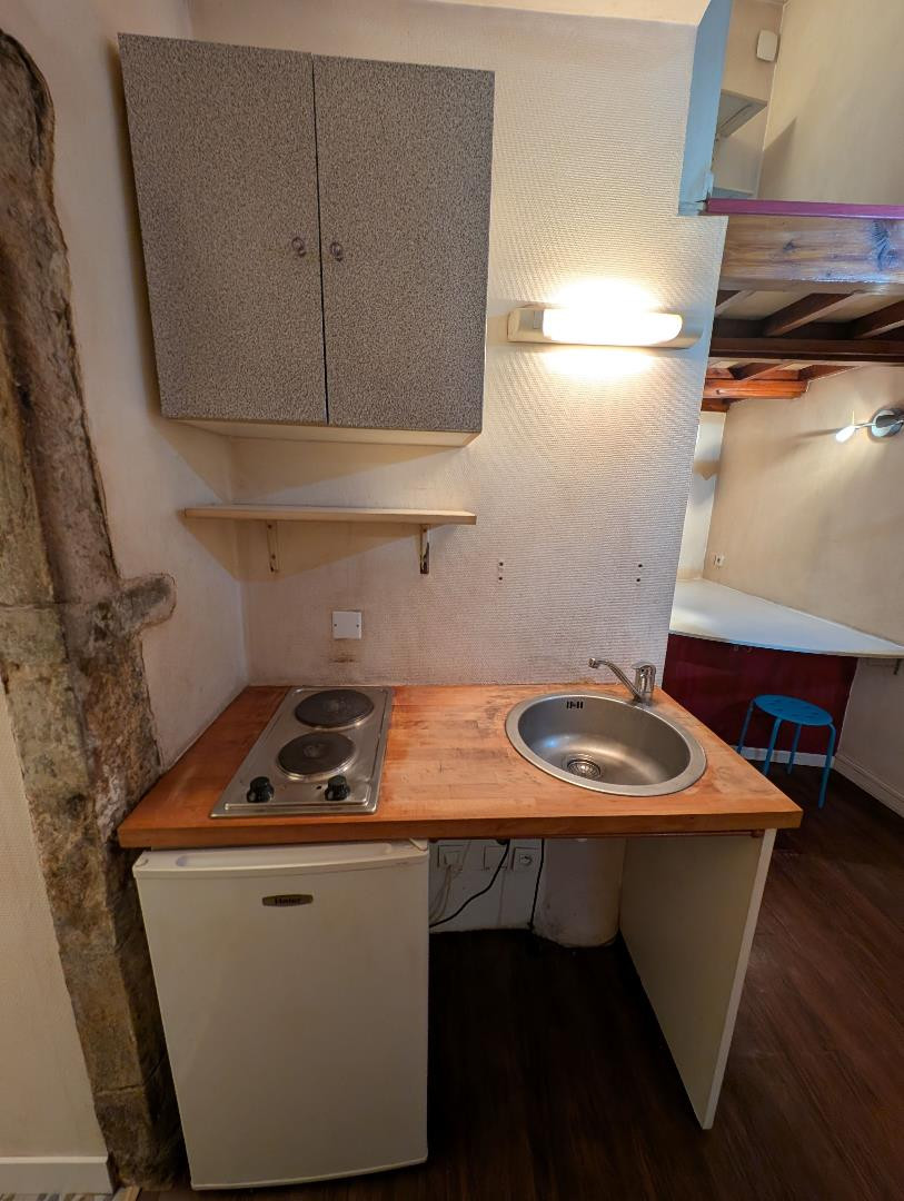 
                                                Vente
                                                 Charmant studio avec mezzanine dans le vieux Lyon