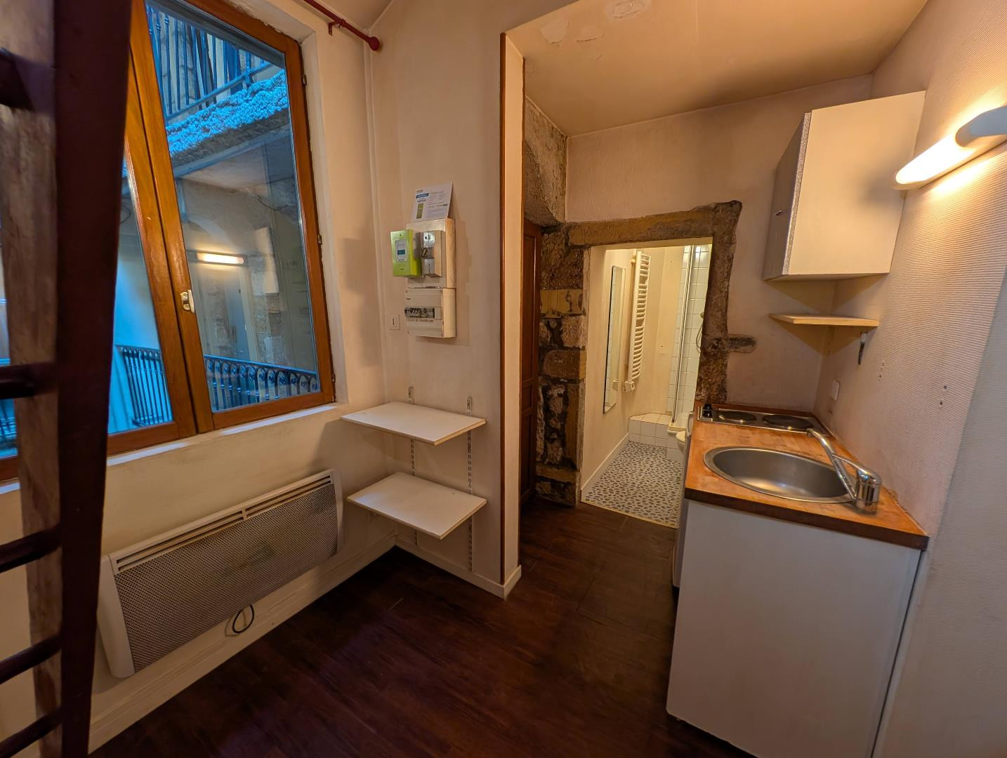 
                                                Vente
                                                 Charmant studio avec mezzanine dans le vieux Lyon