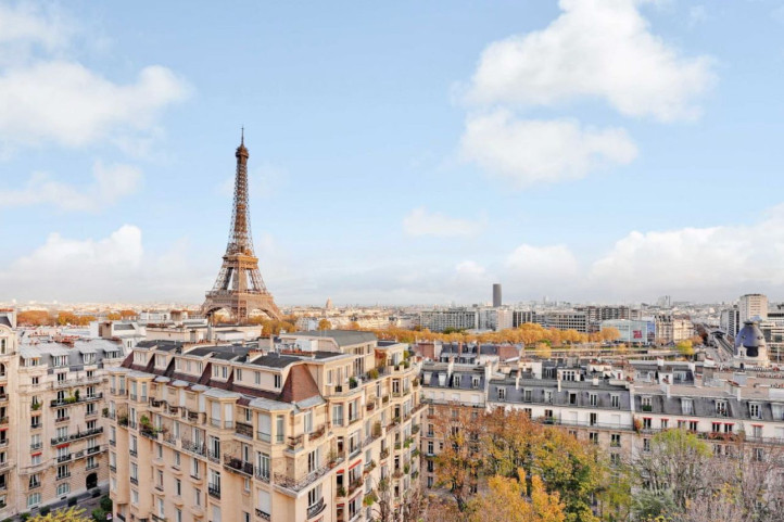
                                                Location
                                                 Charmant studio avec vue sur Tour Eiffel