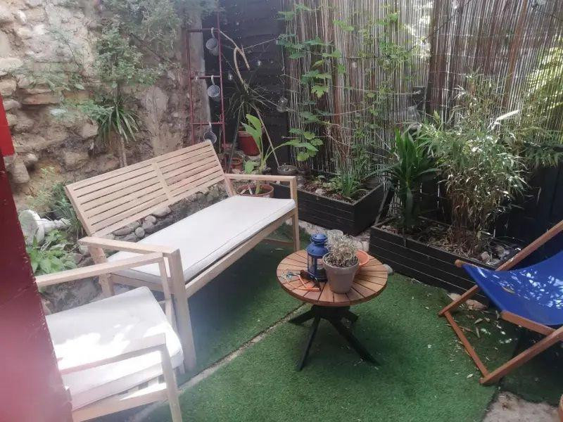 
                                                Location
                                                 Charmant studio - Balcon, terrasse et jardin