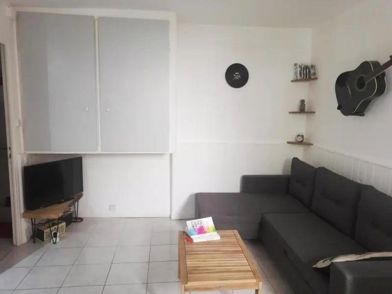 
                                                Location
                                                 Charmant studio - Balcon, terrasse et jardin