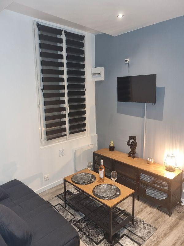 
                                                Location
                                                 Charmant studio cosy
