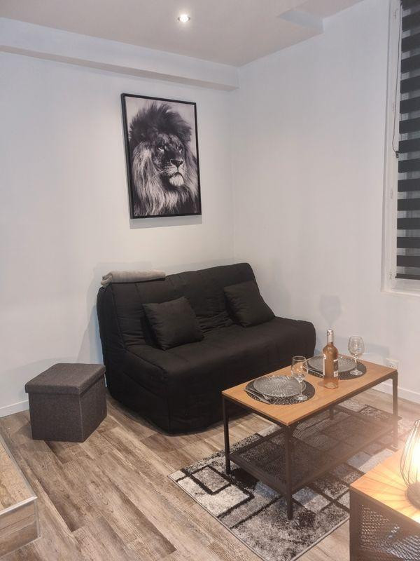 
                                                Location
                                                 Charmant studio cosy