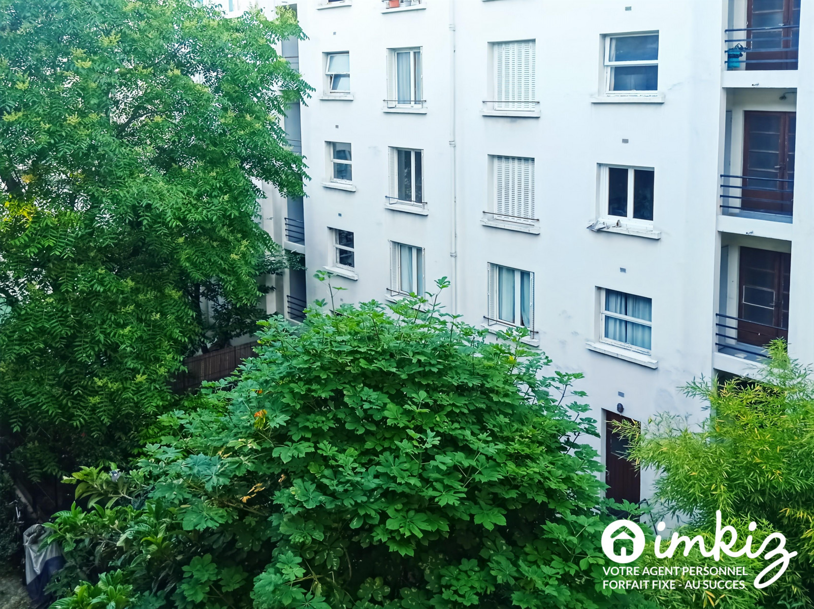 
                                                Vente
                                                 Charmant studio de 24 m² refait à neuf