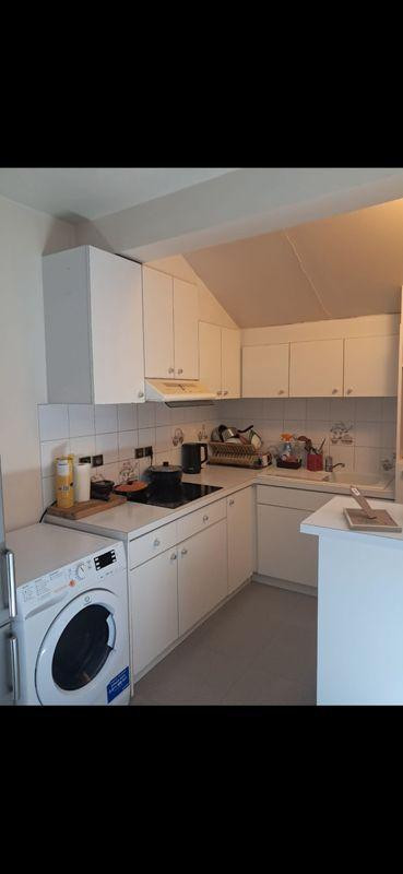 
                                                Location
                                                 Charmant studio de plus de 20M2