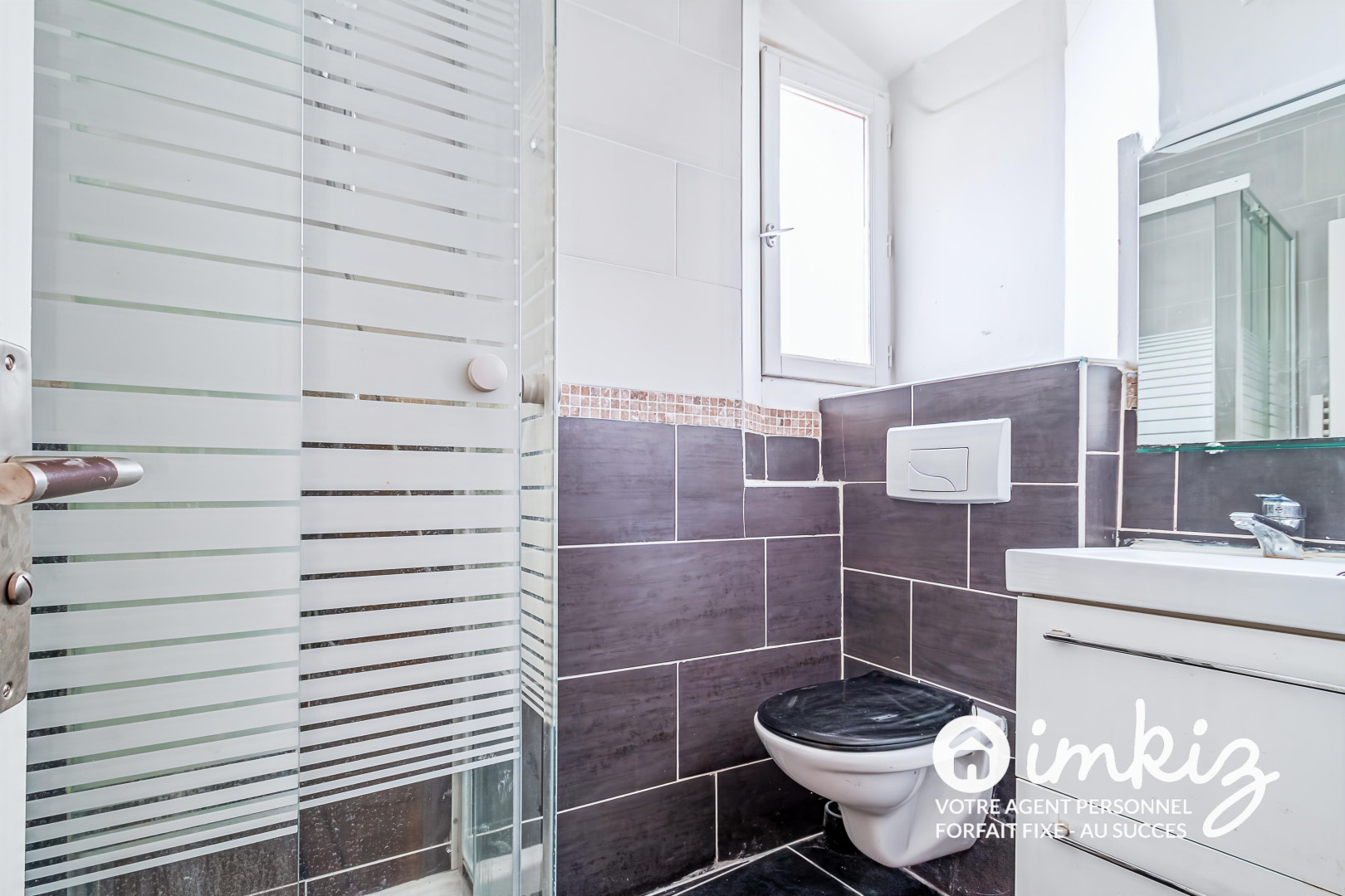 
                                                Vente
                                                 Charmant studio Eglise d'Auteuil.