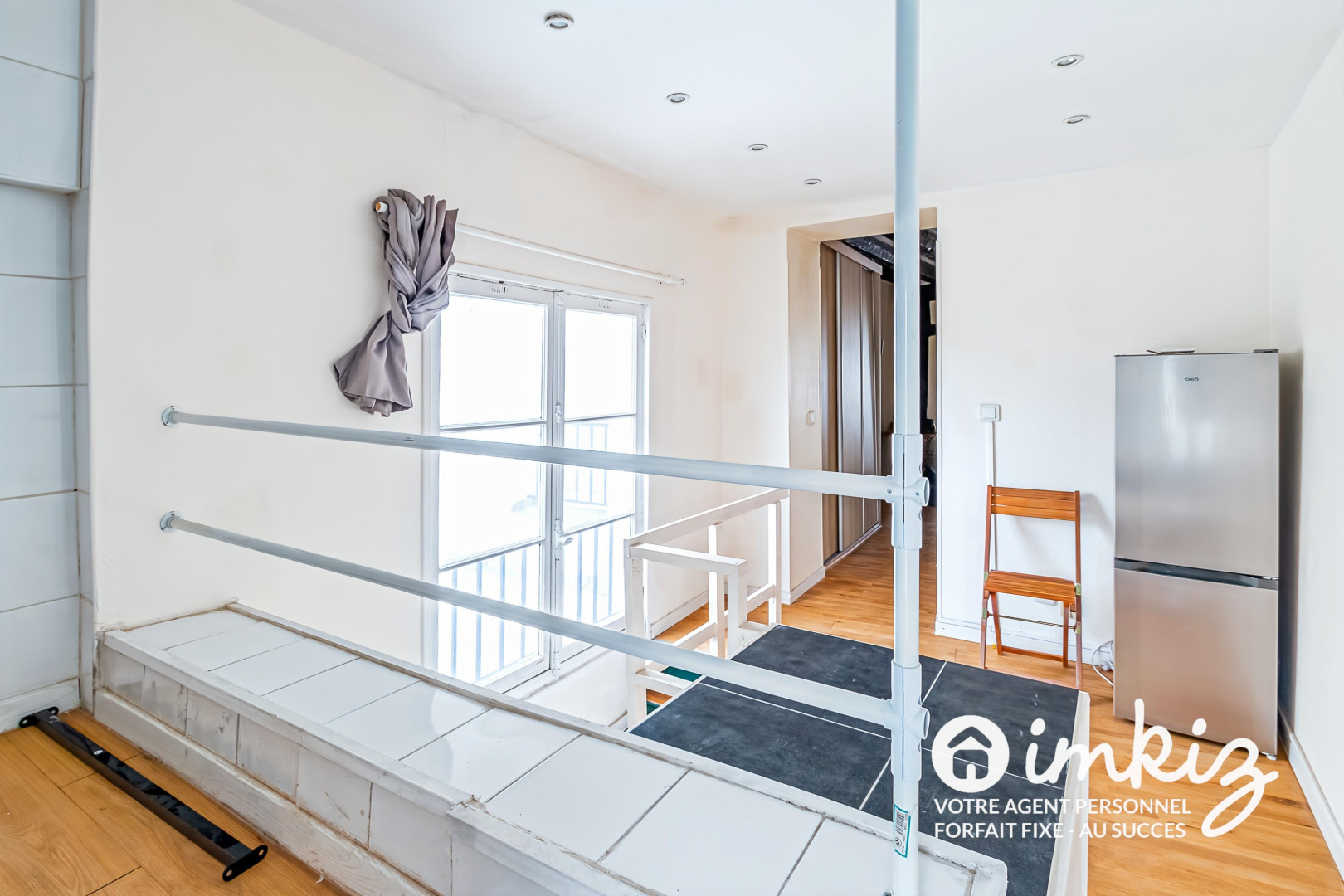 
                                                Vente
                                                 Charmant studio Eglise d'Auteuil.