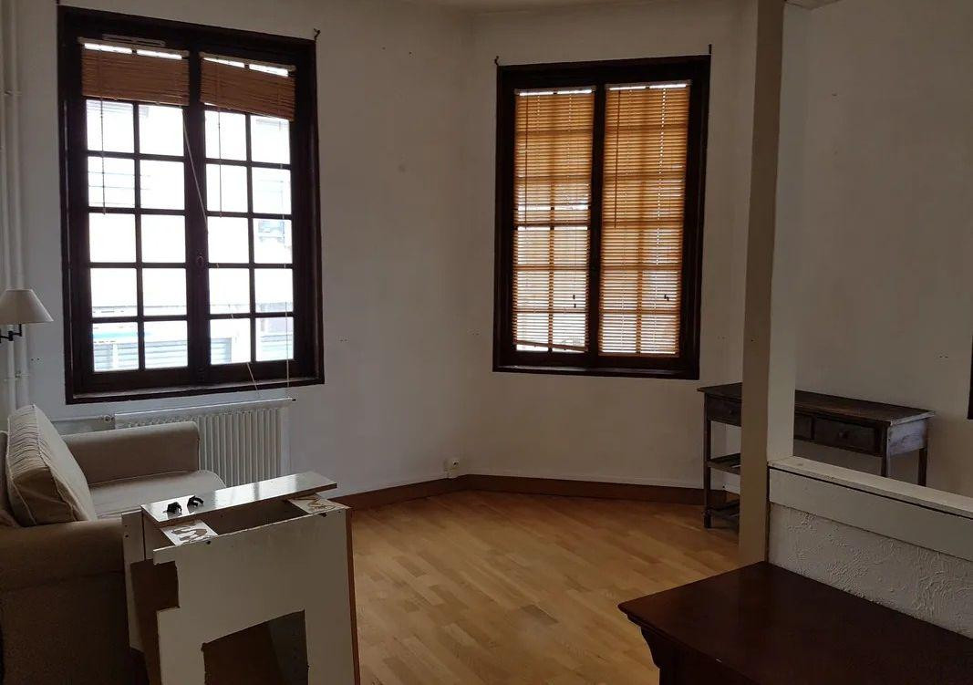 
                                                Location
                                                 Charmant studio lumineux 32m² idéalement situé