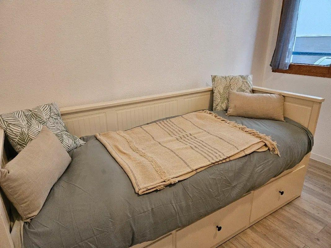 
                                                Location
                                                 Charmant studio meublé 16m² à Nantes