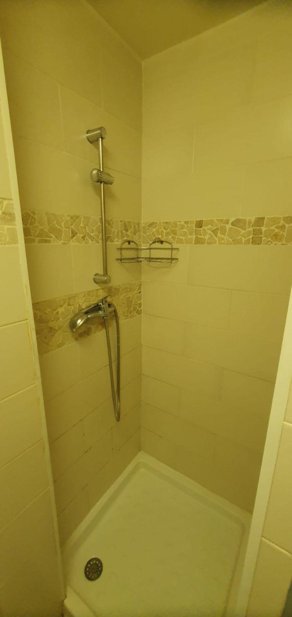 
                                                Location
                                                 Charmant studio meublé 18m²  plein de charme