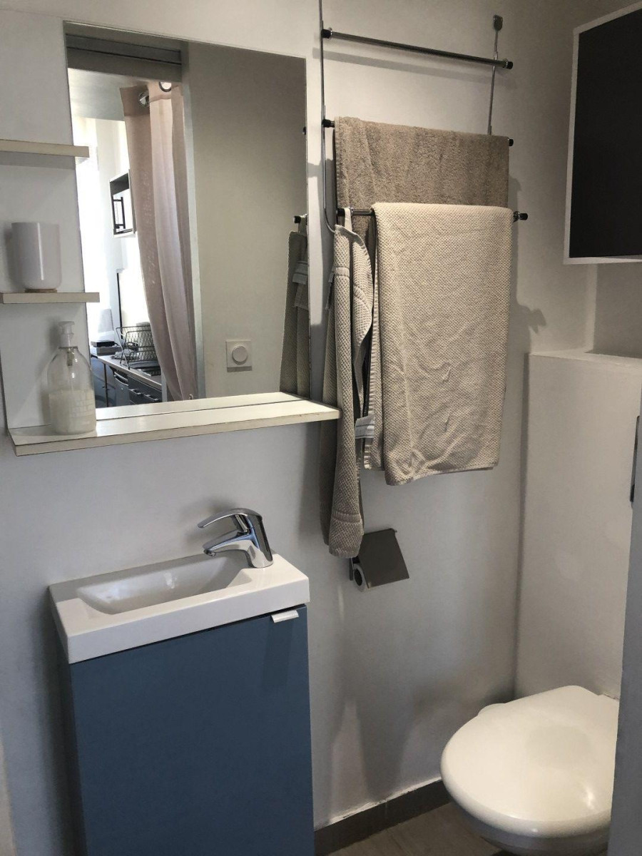 
                                                Location
                                                 Charmant studio meublé 19m² +mezzanine proche mer