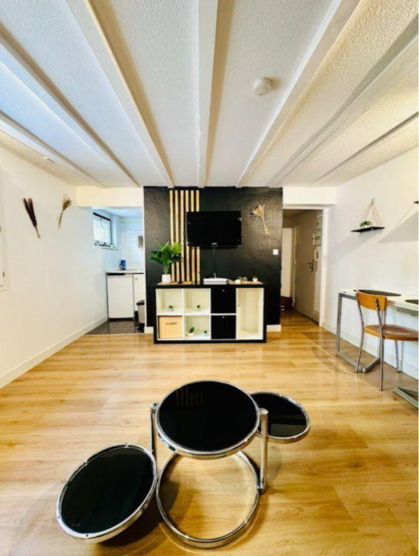 
                                                Location
                                                 Charmant studio meublé 22m² idéal pour Étudiant