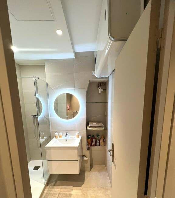 
                                                Location
                                                 Charmant studio meublé 24 m² refait à neuf