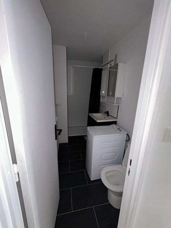 
                                                Location
                                                 Charmant studio meublé 27m²