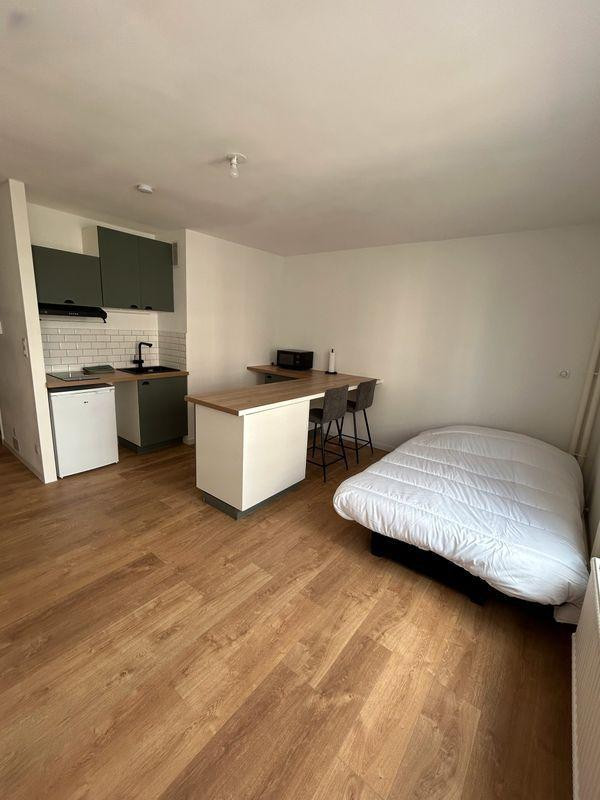 
                                                Location
                                                 Charmant studio meublé 27m²