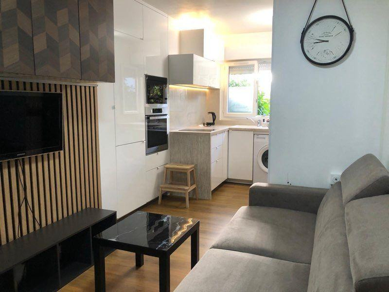 
                                                Location
                                                 Charmant studio meublé