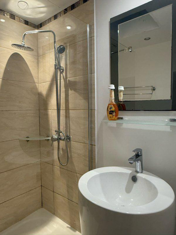 
                                                Location
                                                 Charmant studio meublé à louer - Aix en Provence