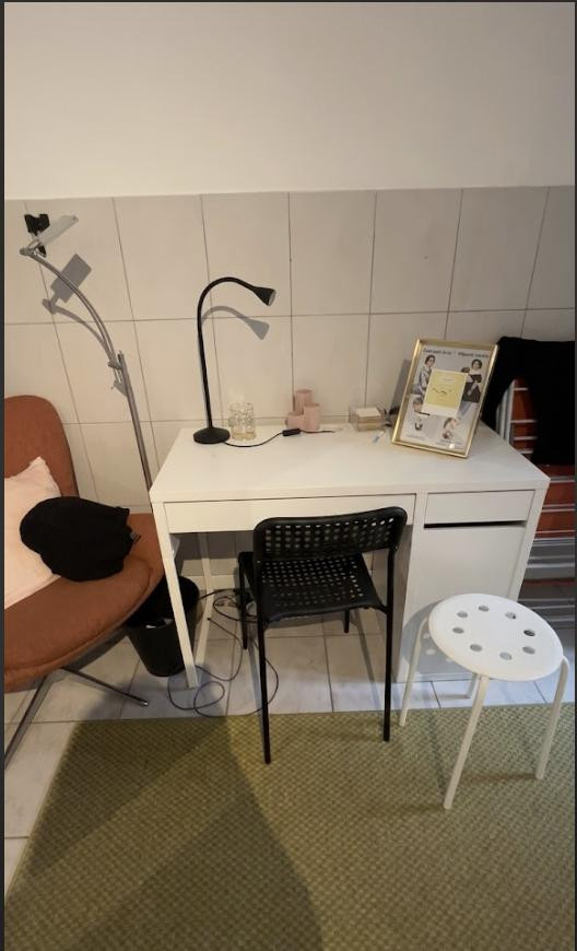 
                                                Location
                                                 Charmant studio meublé de 18m²