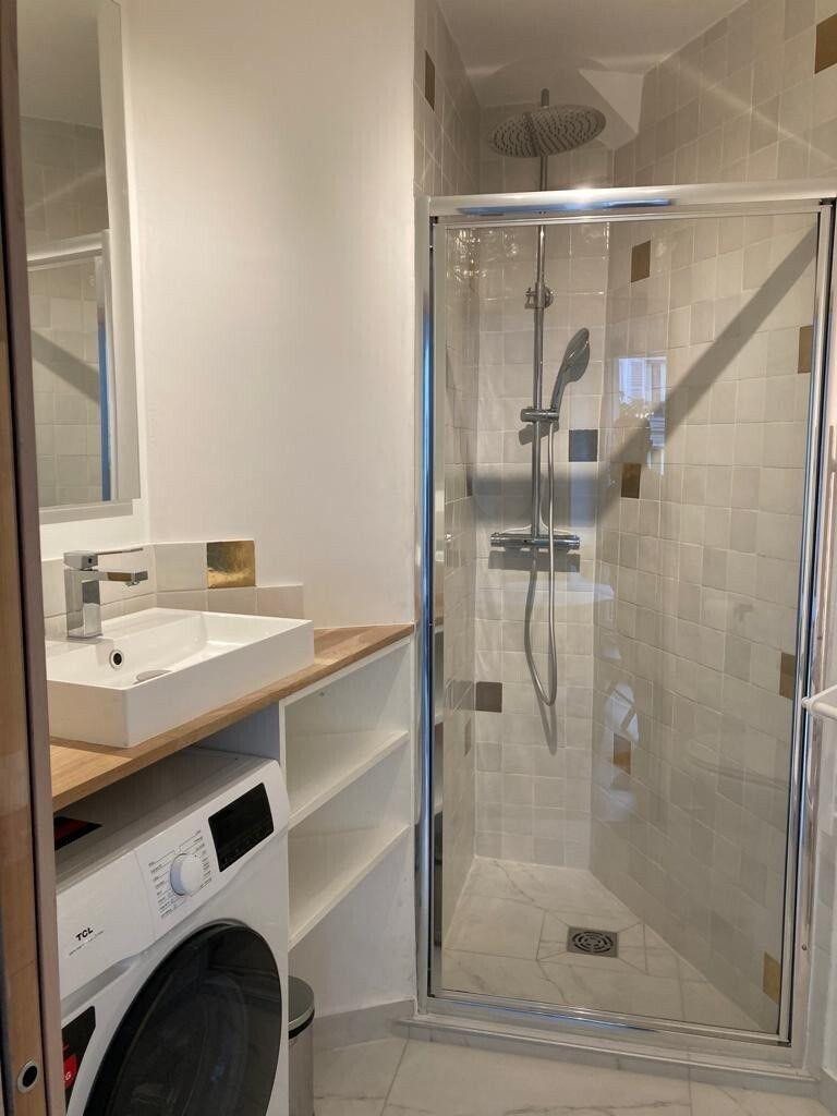 
                                                Location
                                                 Charmant studio meublé de 20m² sans vis-à-vis